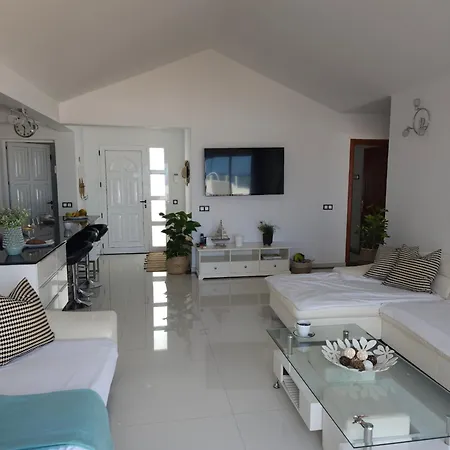 Villa Blue Miracle