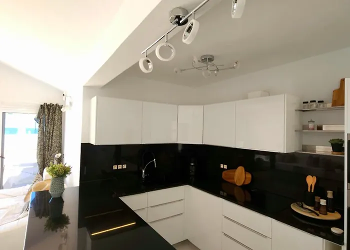 Blue Miracle Villa *