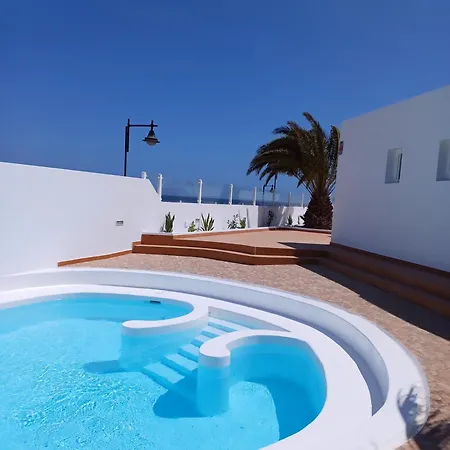 Blue Miracle Arrecife (Lanzarote)